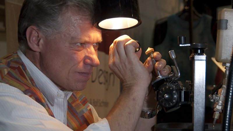 Rolf Schneider: Edelstein-Schleiferei & Schmuckdesign